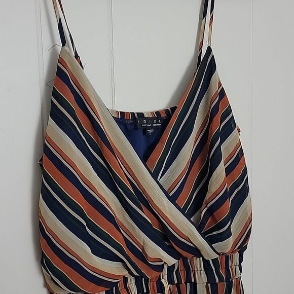 Striped ruffle romper - Picture 2 of 5